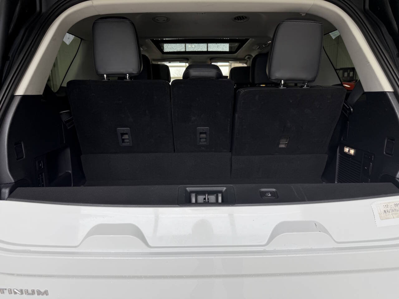 Used 2025 Ford Expedition Platinum AWD/4WD image 32