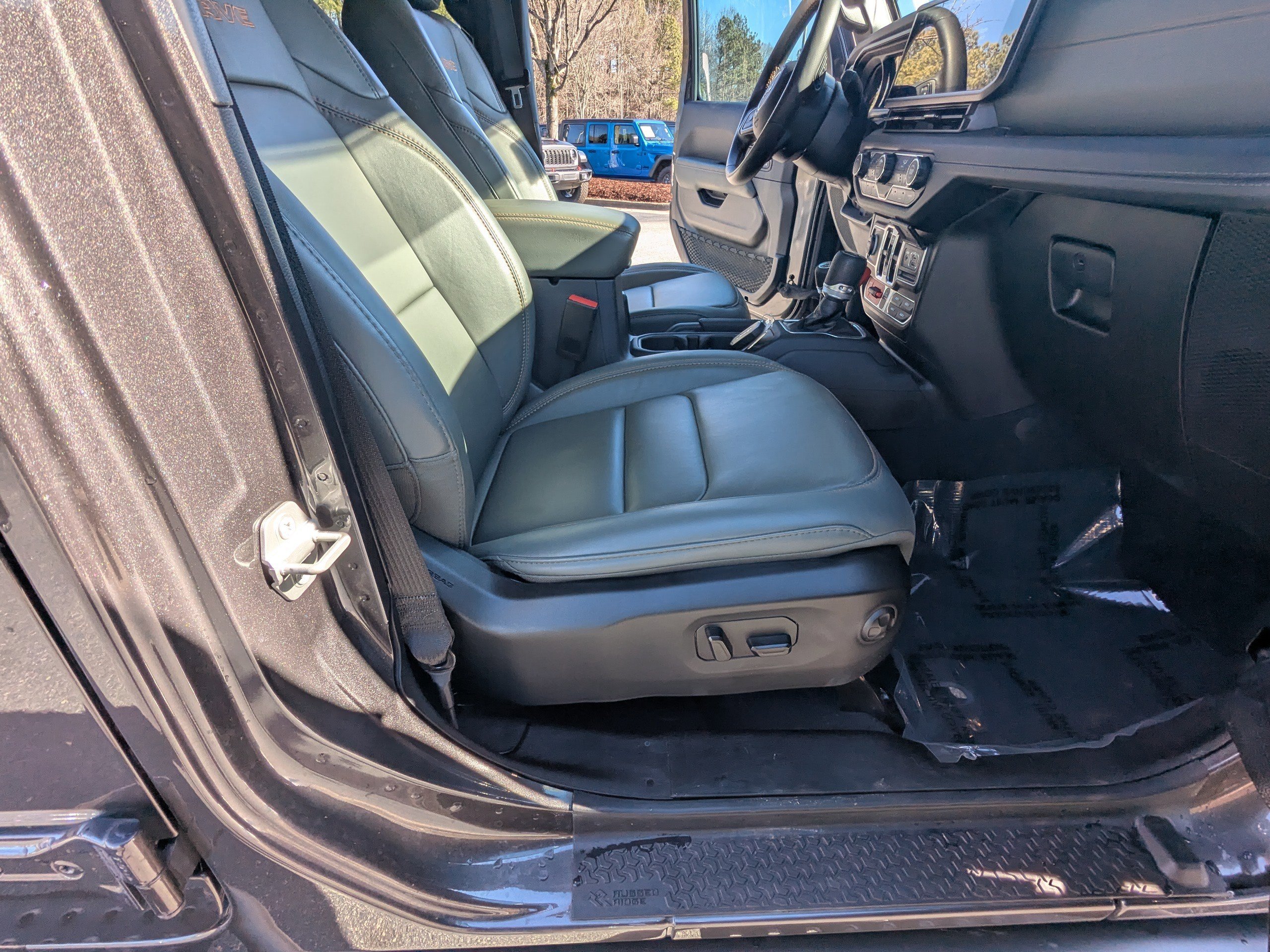 Certified 2024 Jeep Gladiator Mojave image 13