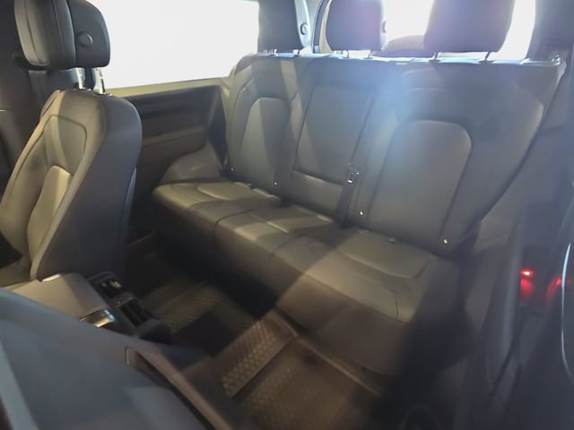 New 2026 Land Rover Defender 90 V8 AWD/4WD image 11