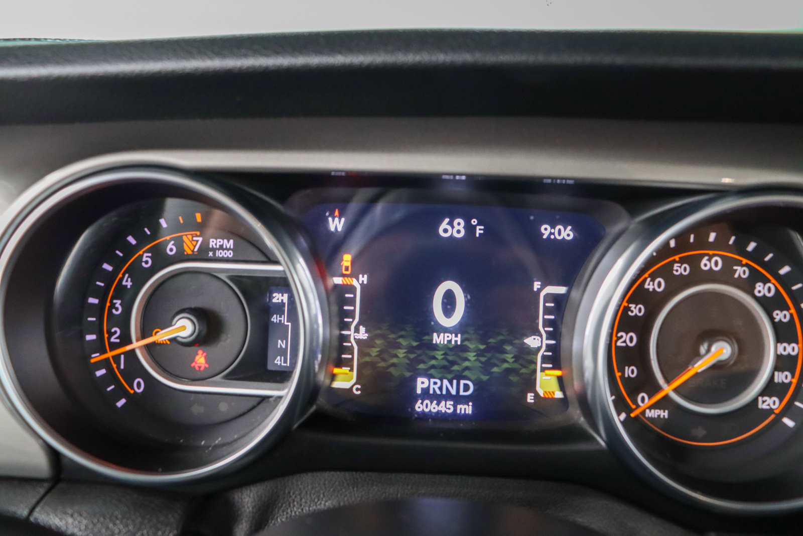 Used 2020 Jeep Gladiator Overland image 15