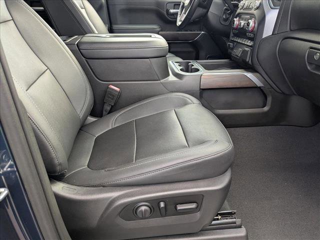 Used 2021 GMC Sierra 2500 SLT w/ SLT Preferred Package image 19