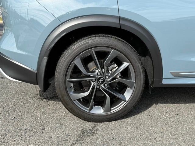 Used 2023 INFINITI QX50 Sensory w/ Accent Package FWD image 7