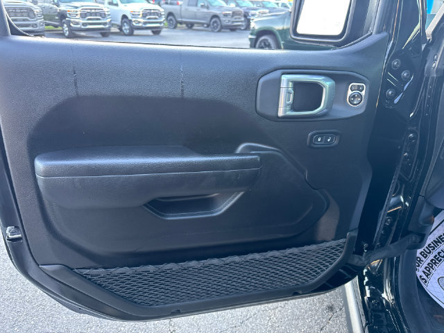 Certified 2023 Jeep Gladiator Sport AWD/4WD image 11