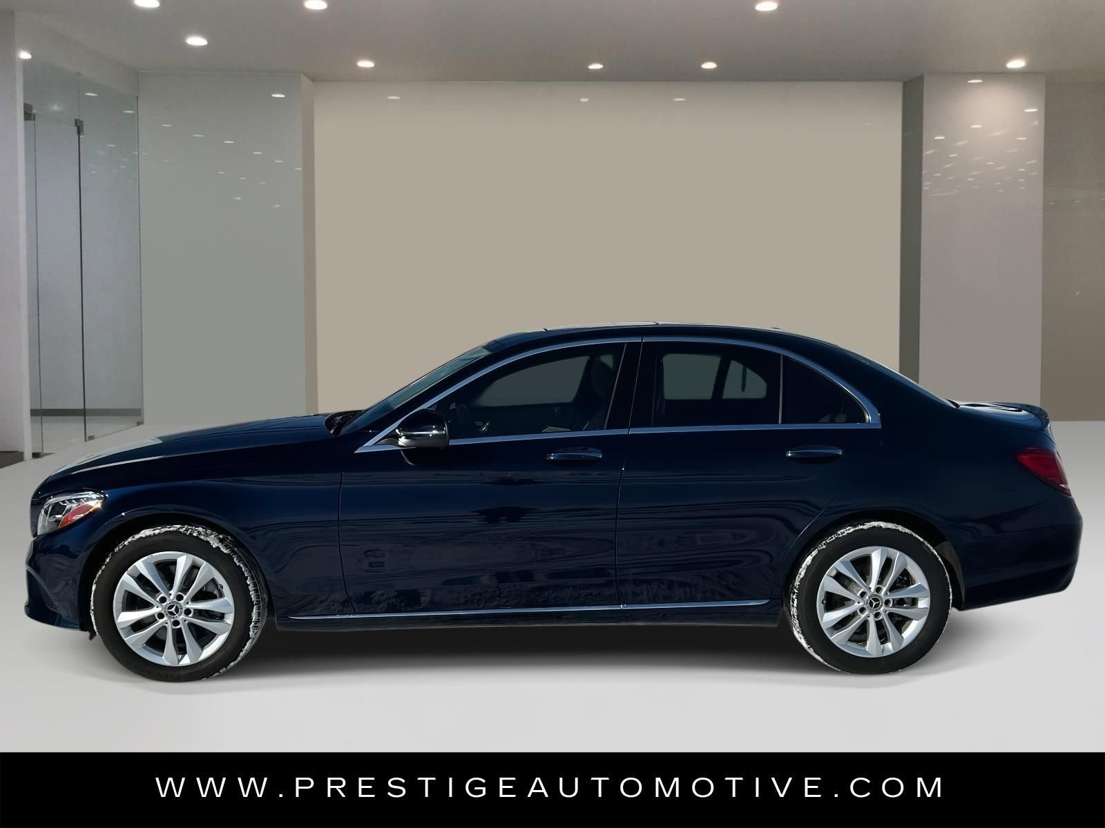 Used 2019 Mercedes-Benz C 300 4MATIC Sedan image 2