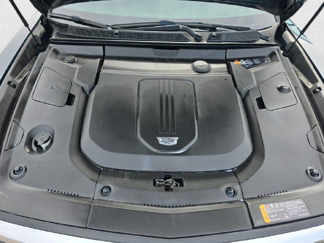 Certified 2024 Cadillac Lyriq Luxury w/ LPO, Floor Liner Package AWD/4WD image 29