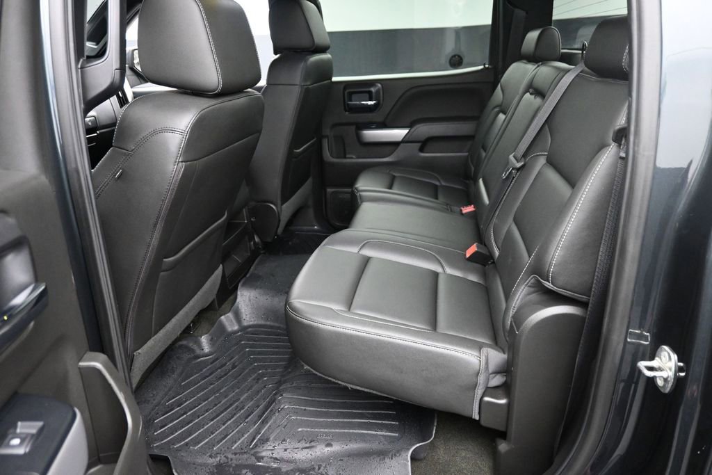 Used 2018 Chevrolet Silverado 1500 LT w/ All Star Edition AWD/4WD image 10