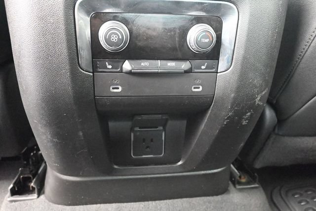 Used 2024 Chevrolet Tahoe Premier AWD/4WD image 26
