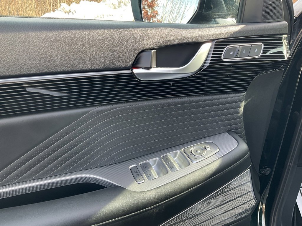 Used 2023 Hyundai Palisade Calligraphy w/ Cargo Package image 17