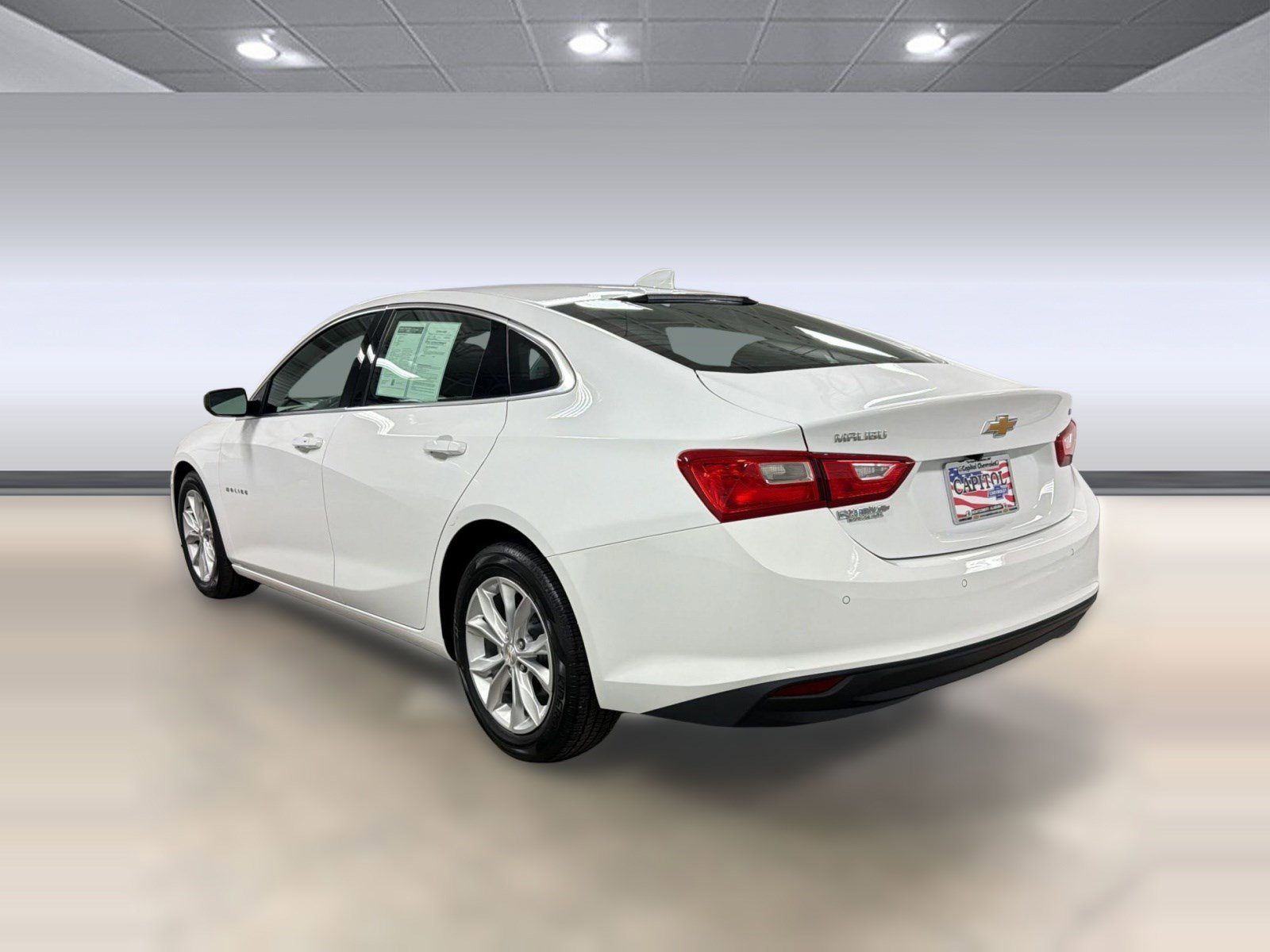 Used 2025 Chevrolet Malibu LT FWD image 3