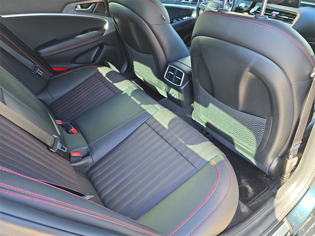 Used 2025 Genesis G70 3.3T Advanced image 11