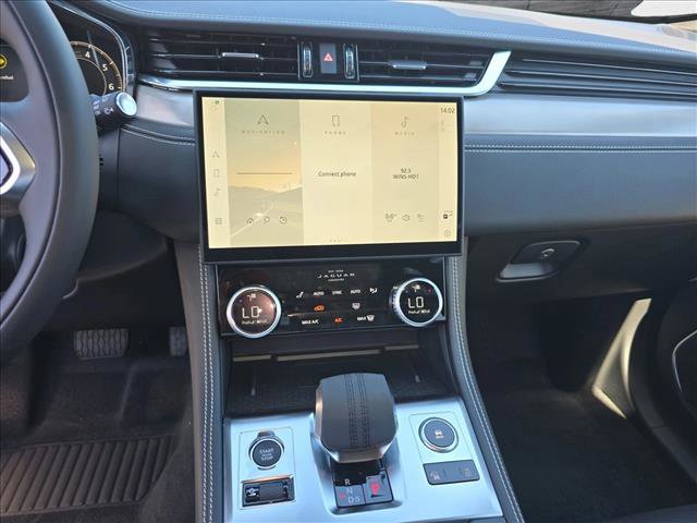 New 2026 Jaguar F-PACE R-Dynamic S image 18