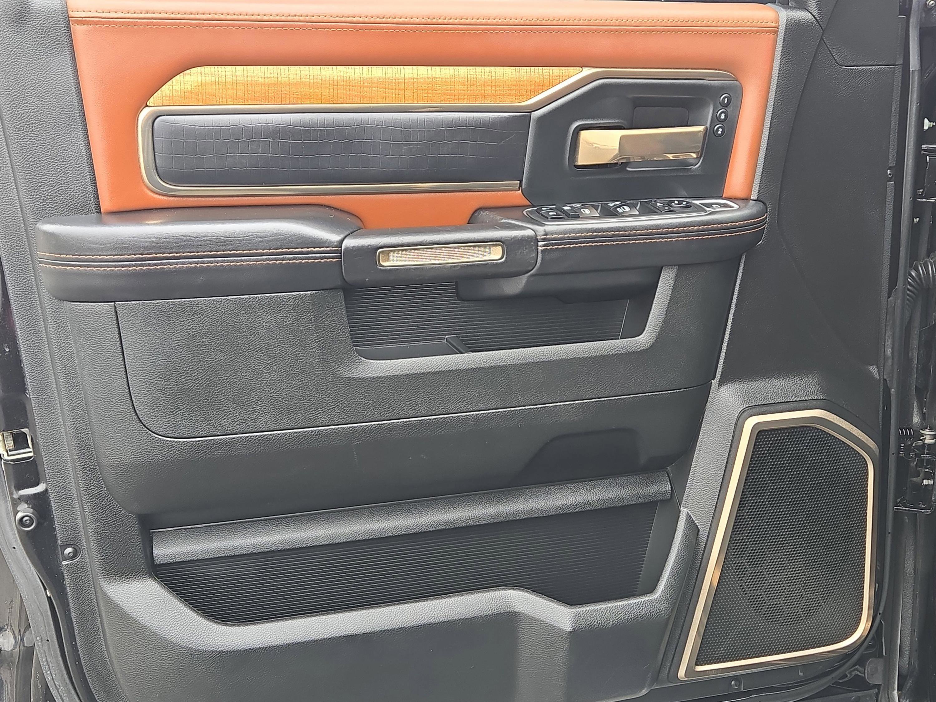 Used 2020 RAM 2500 Limited image 15