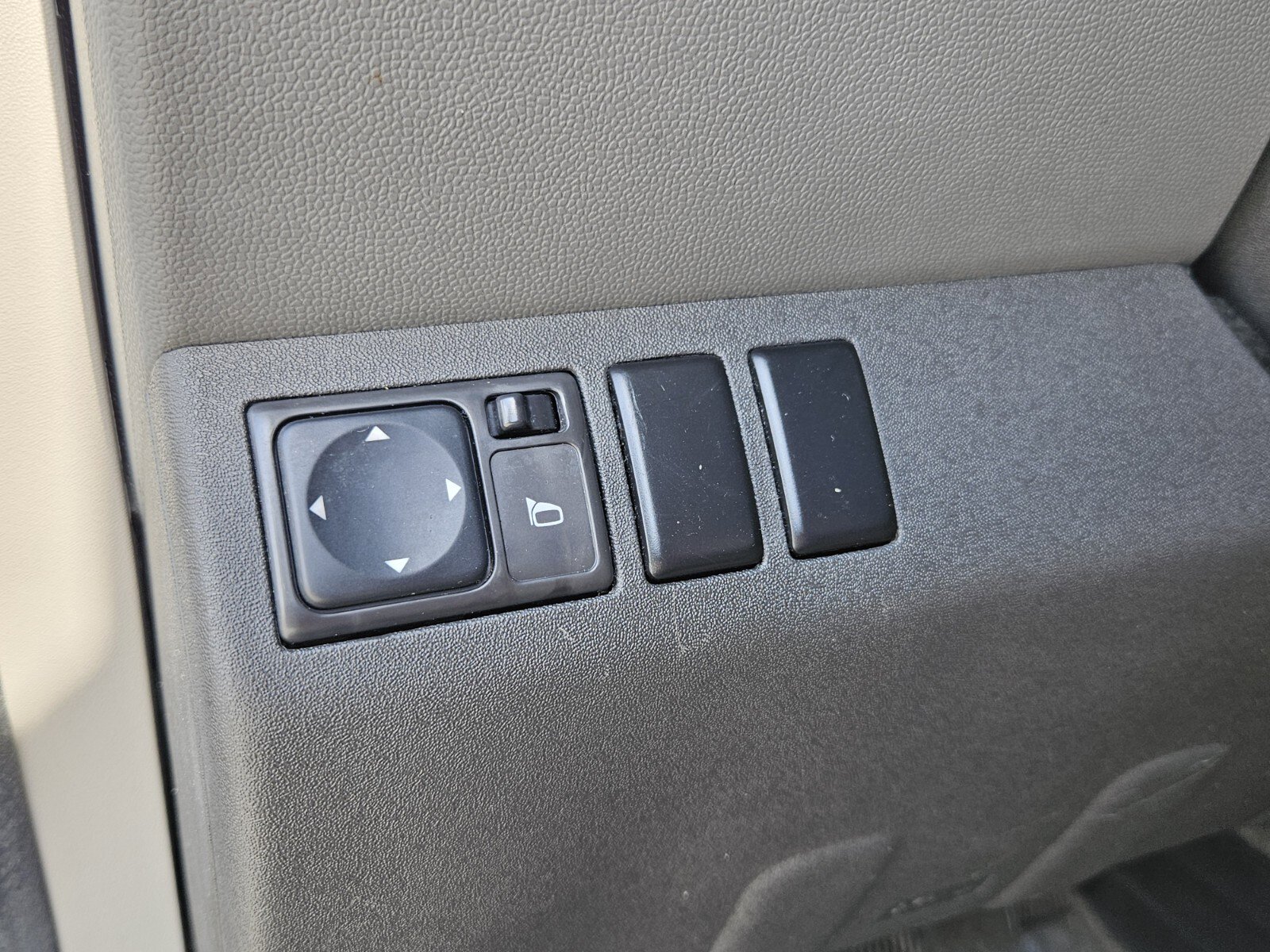 Used 2009 Nissan Xterra S w/ X Gear Pkg image 27