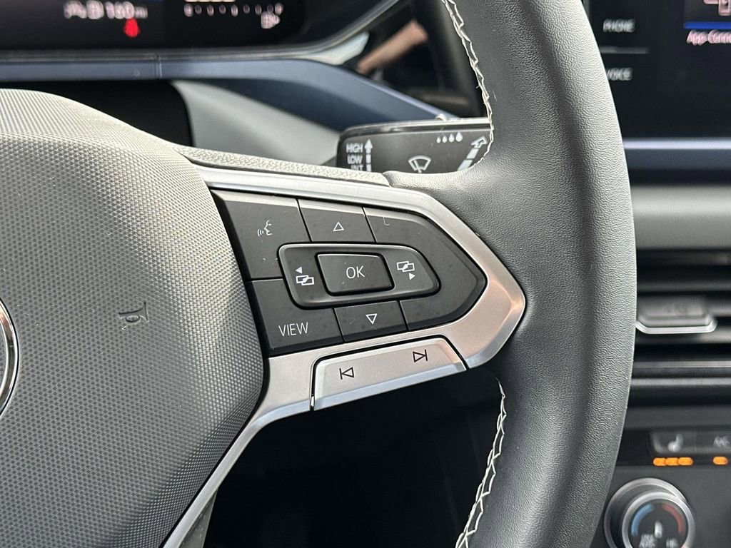 Used 2022 Volkswagen Taos SE image 26