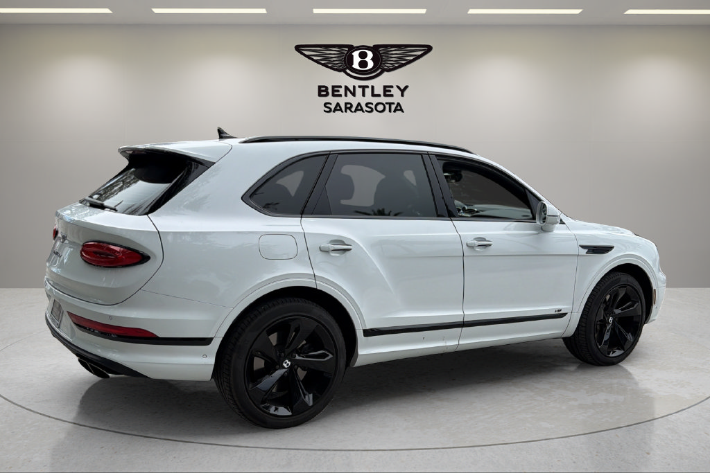 Used 2022 Bentley Bentayga AWD/4WD image 8
