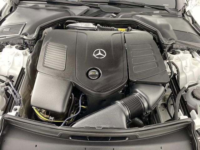 Used 2025 Mercedes-Benz C 300 4MATIC Sedan image 31