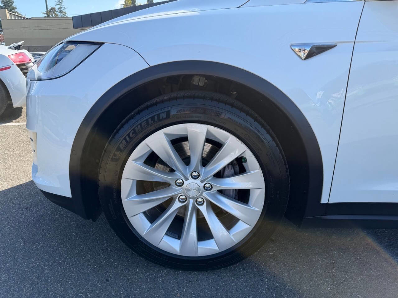 Used 2018 Tesla Model X 100D AWD/4WD image 16