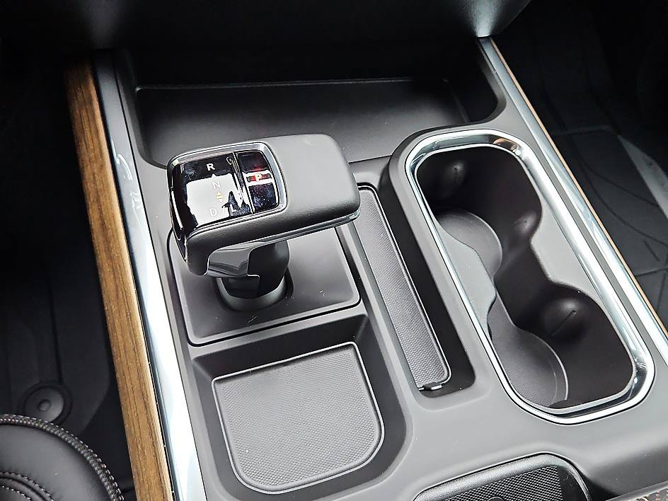 New 2026 Chevrolet Silverado 1500 High Country AWD/4WD image 20