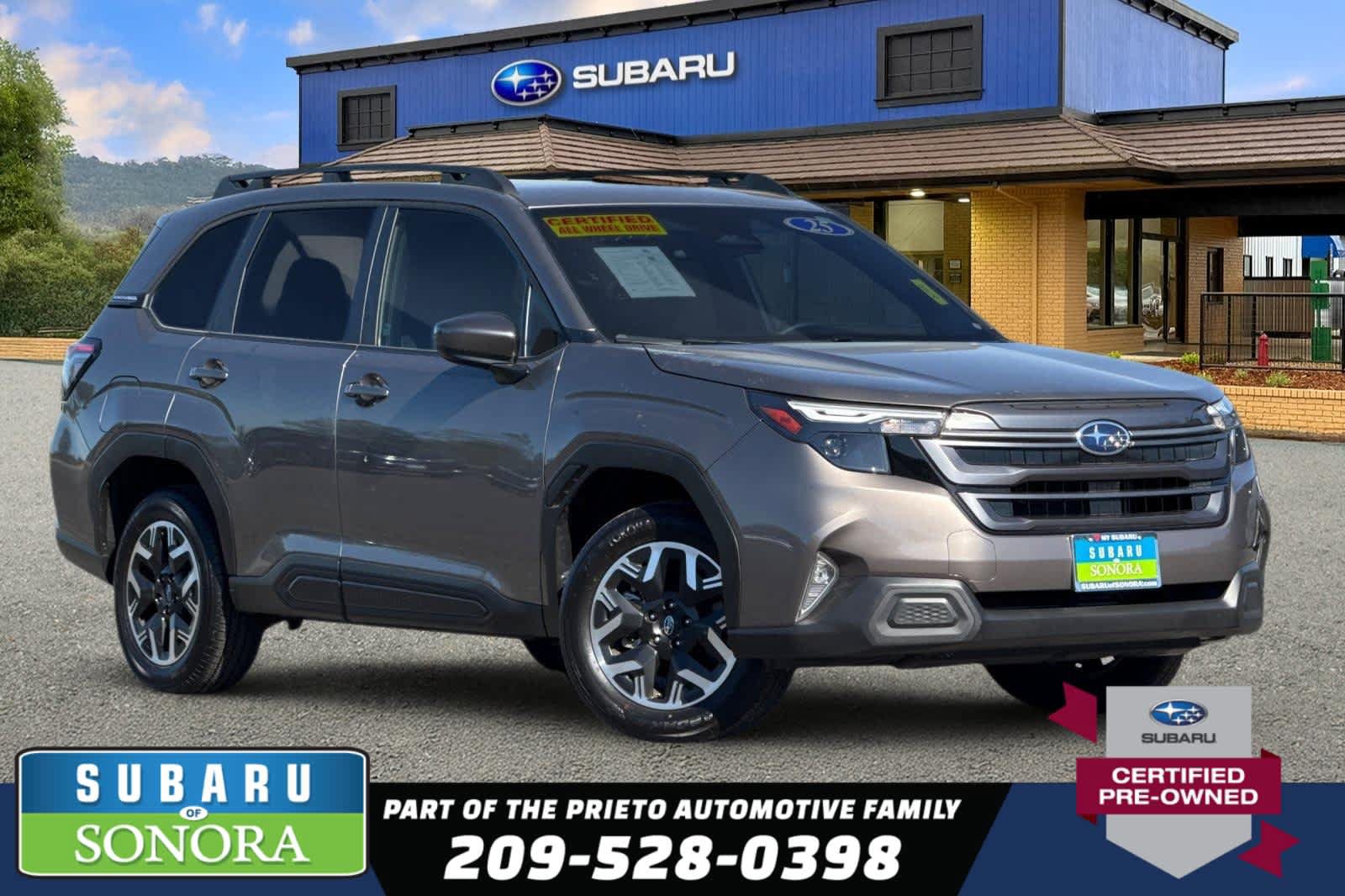 Used 2025 Subaru Forester Premium AWD/4WD image 1