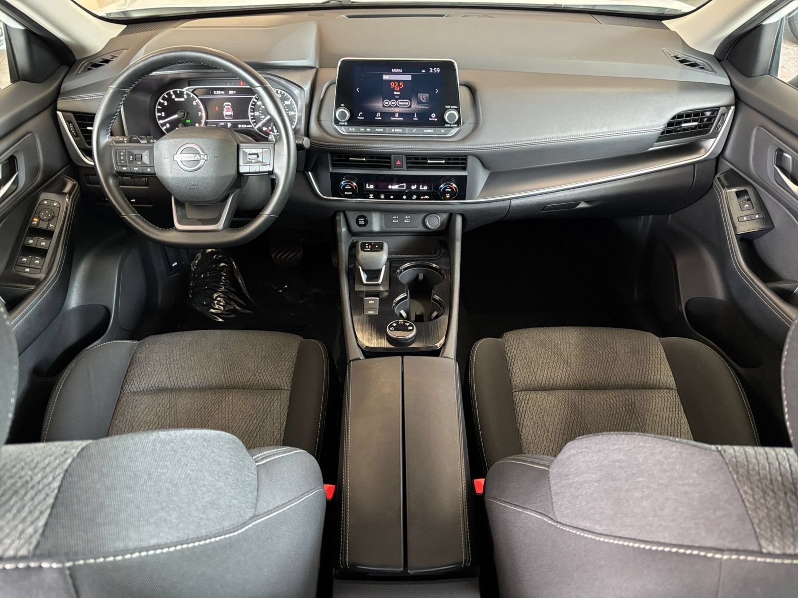 Used 2025 Nissan Rogue SV AWD/4WD image 34