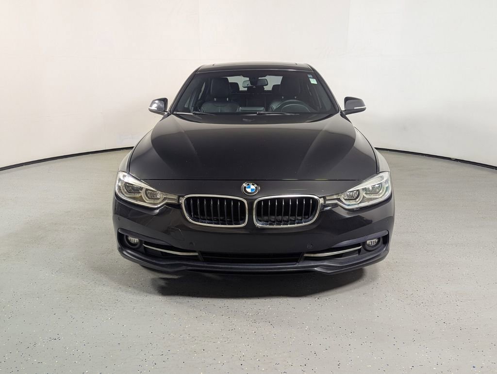 Used 2017 BMW 330i Sedan RWD image 2