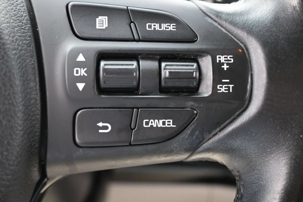 Used 2021 Kia Sedona EX FWD image 13