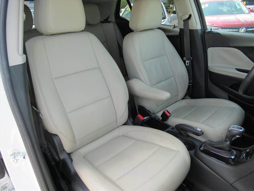 Used 2019 Buick Encore Essence image 8