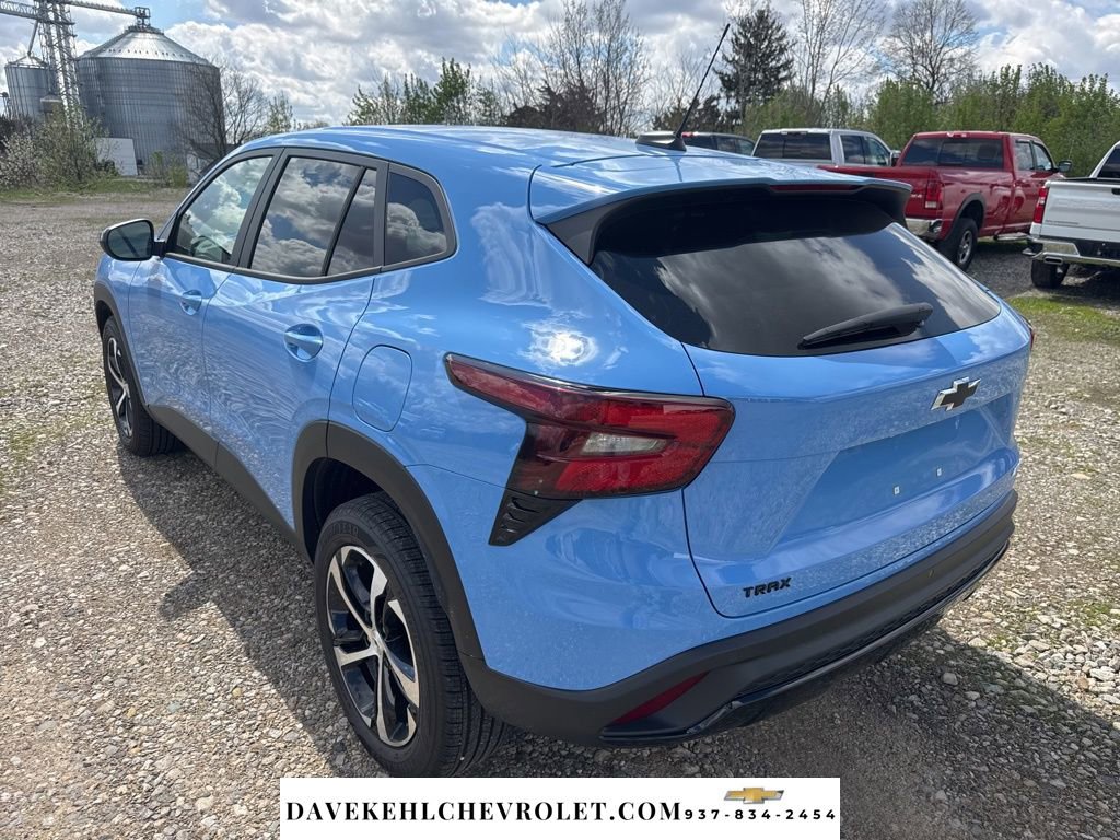 Used 2024 Chevrolet Trax RS w/ Driver Confidence Package image 3