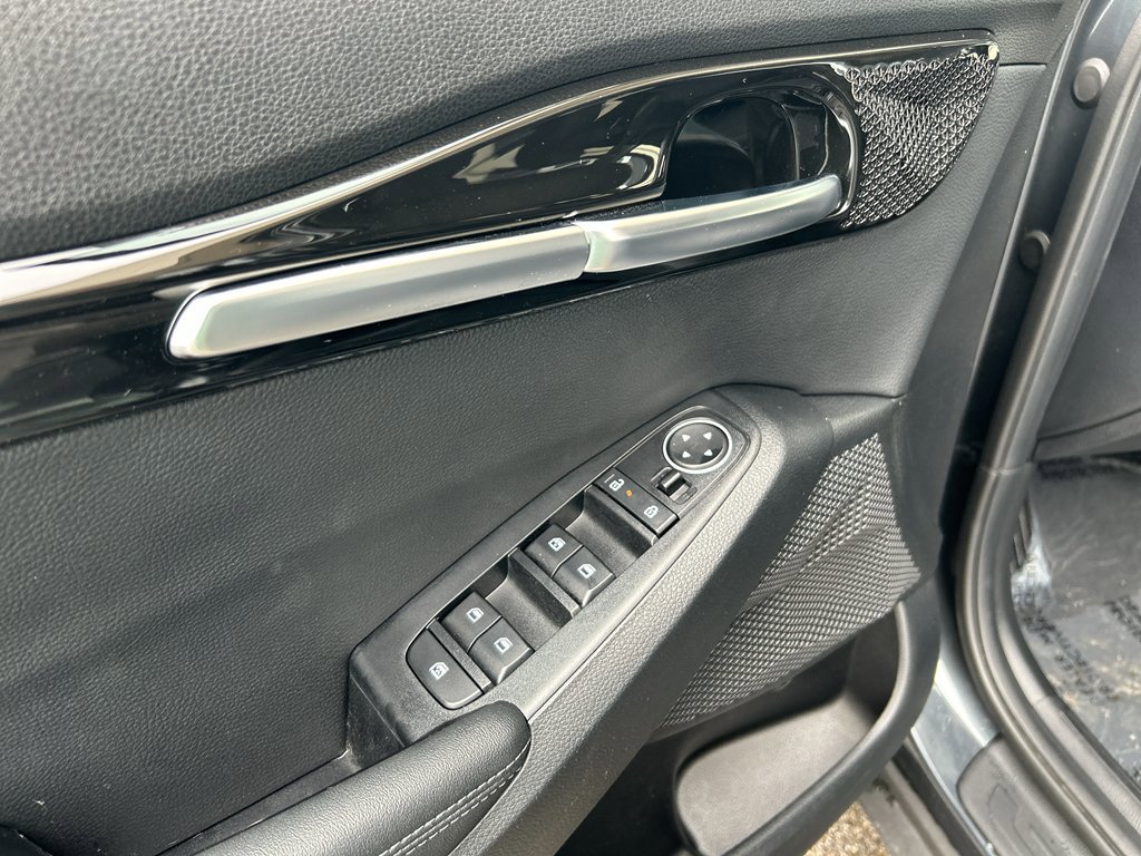 Certified 2025 Kia Seltos X-Line AWD/4WD image 17