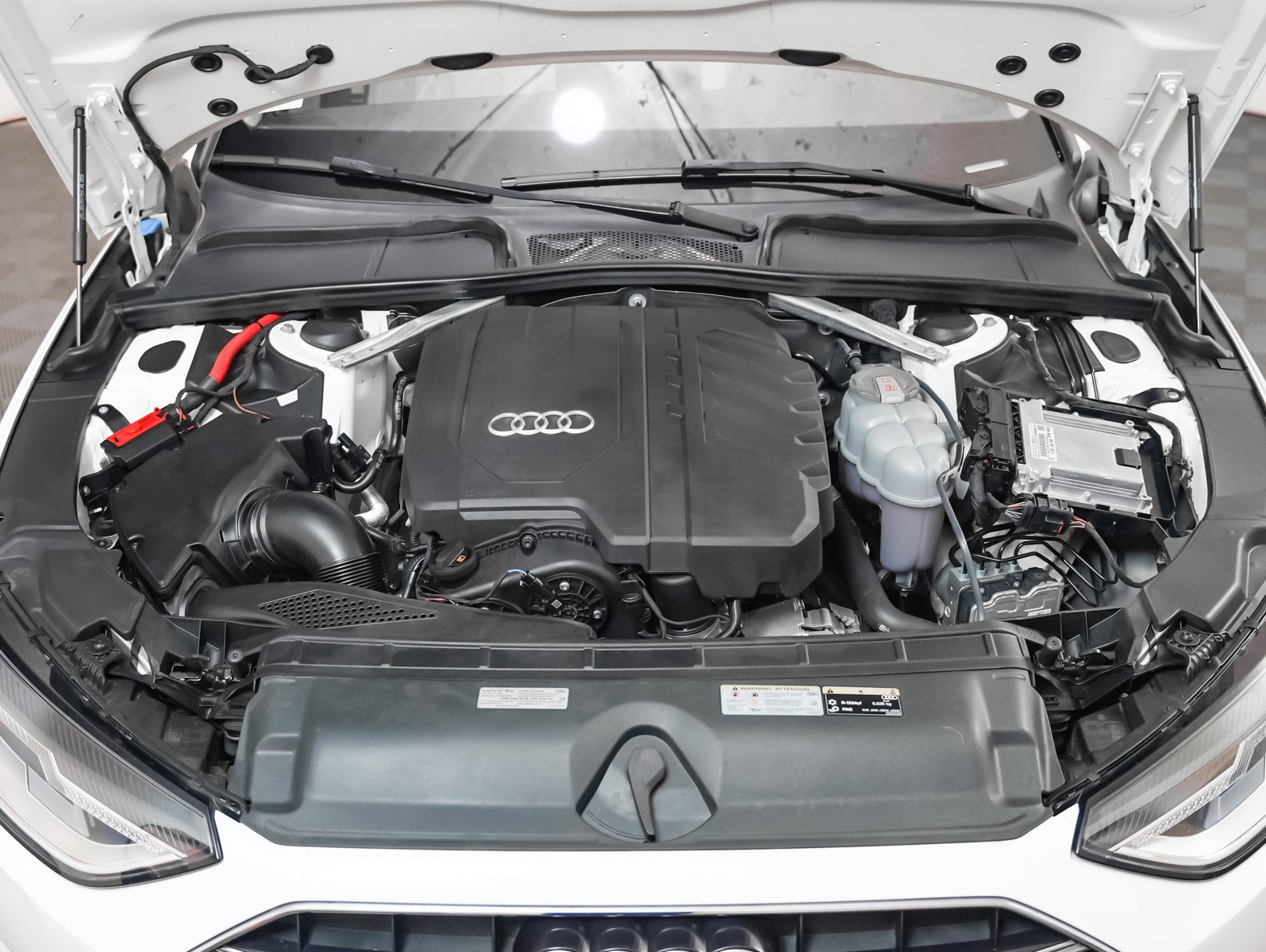 Used 2022 Audi A4 2.0T Premium w/ 18" Wheel Package image 4