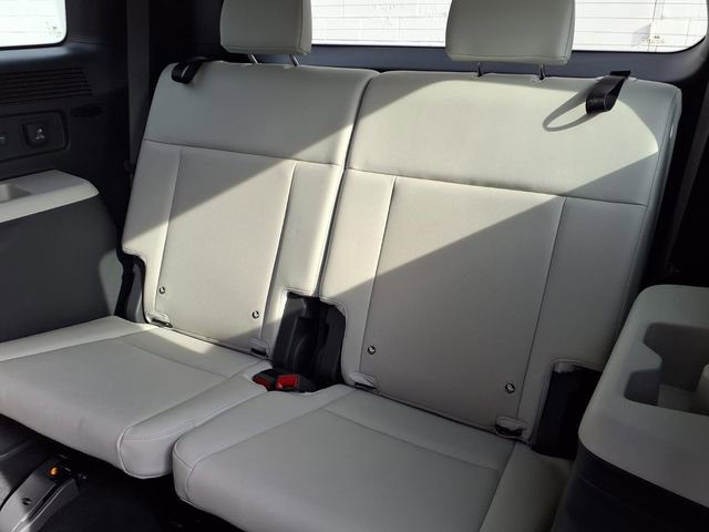 Used 2024 Hyundai Santa Fe Limited image 6