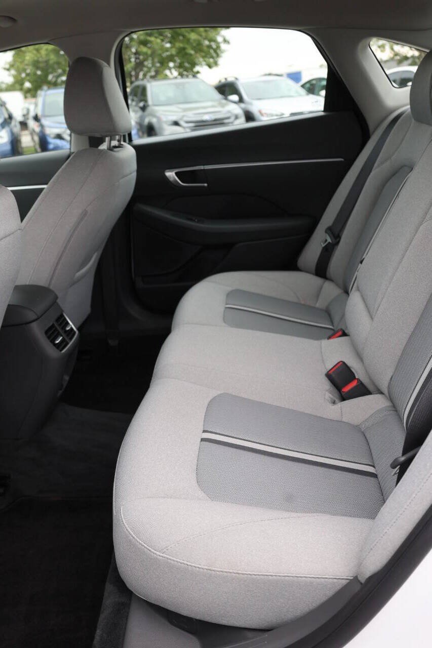 Used 2020 Hyundai Sonata SEL w/ Convenience Package FWD image 17
