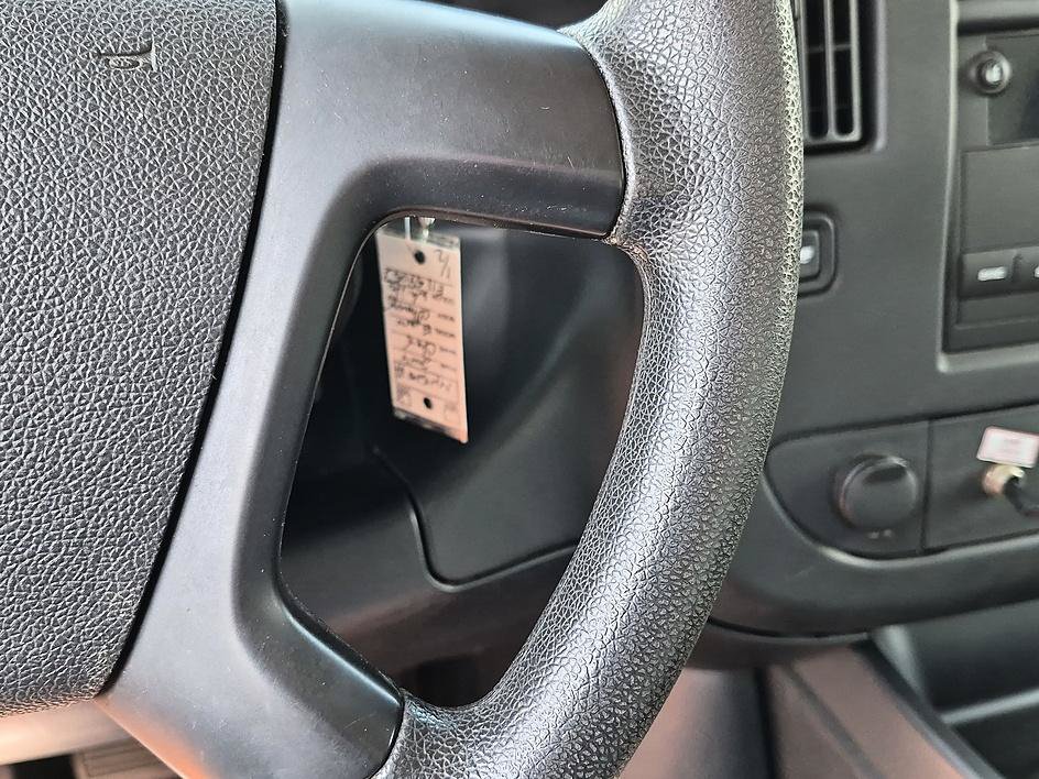 Used 2014 Chevrolet Express 3500 Extended RWD image 18