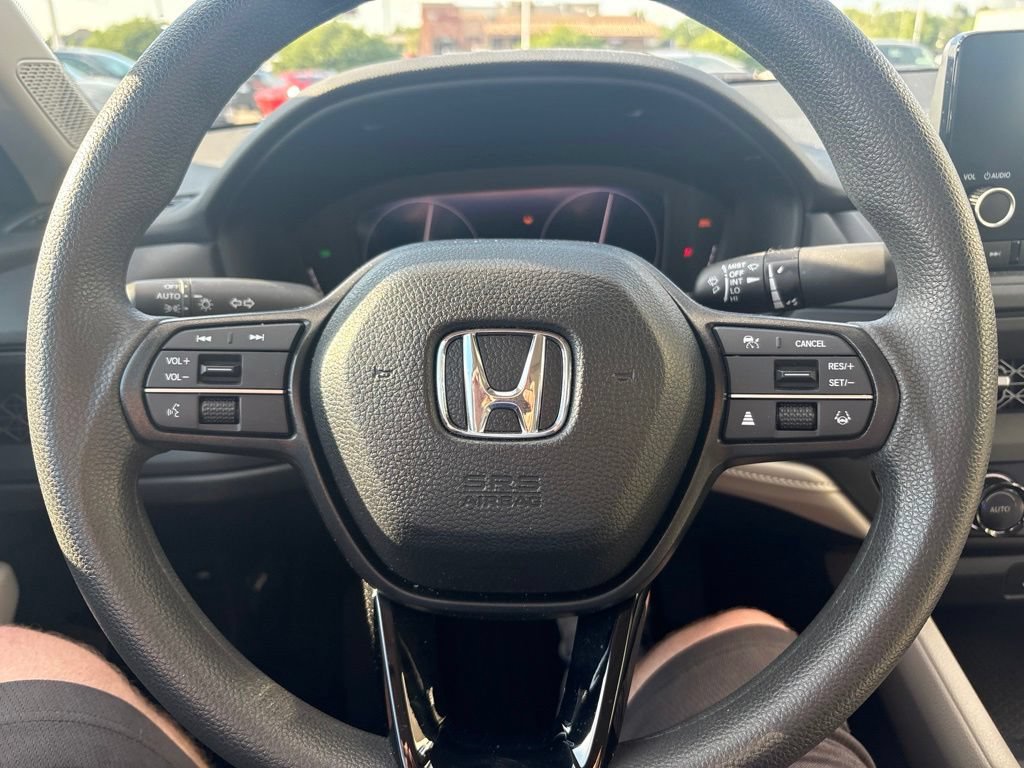 Certified 2025 Honda Accord SE image 14