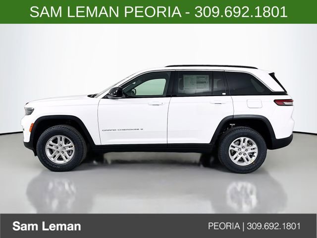 New 2025 Jeep Grand Cherokee Laredo image 4