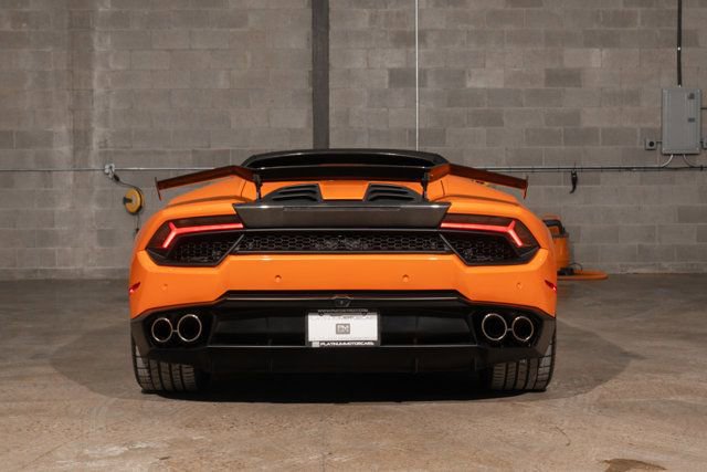 Used 2019 Lamborghini Huracan LP 580-2 image 4