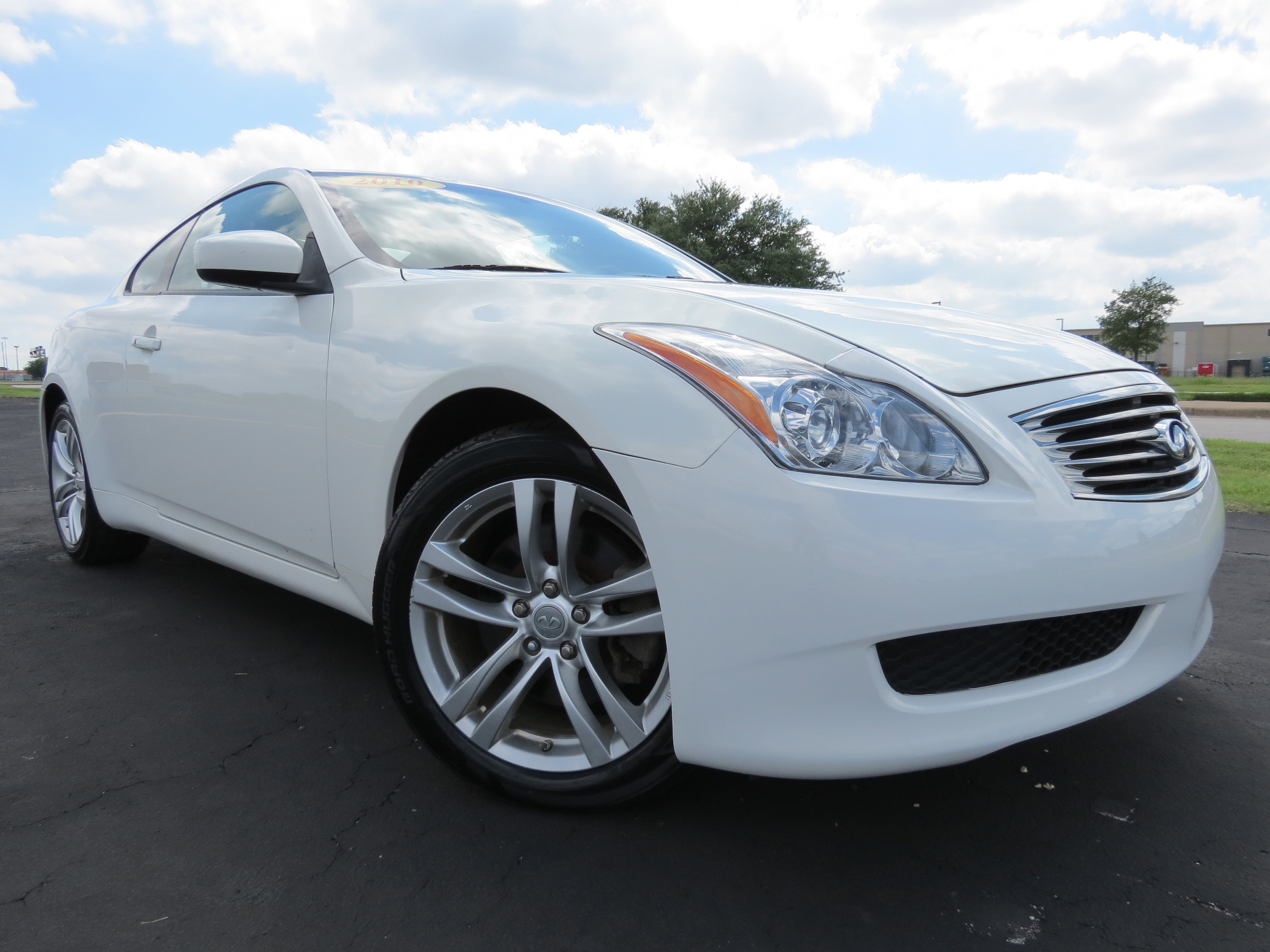 Used 2010 INFINITI G37 x w/ Premium Pkg image 2