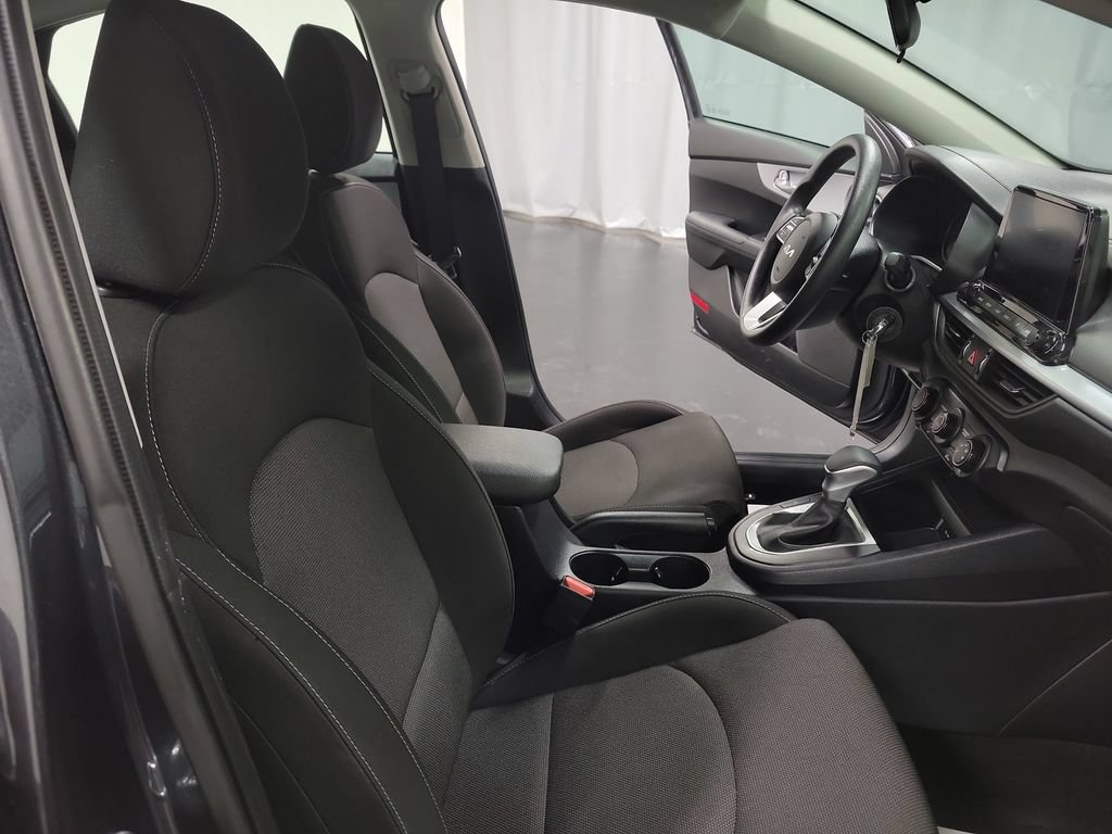 Used 2024 Kia Forte LXS w/ LXS Technology Package FWD image 28