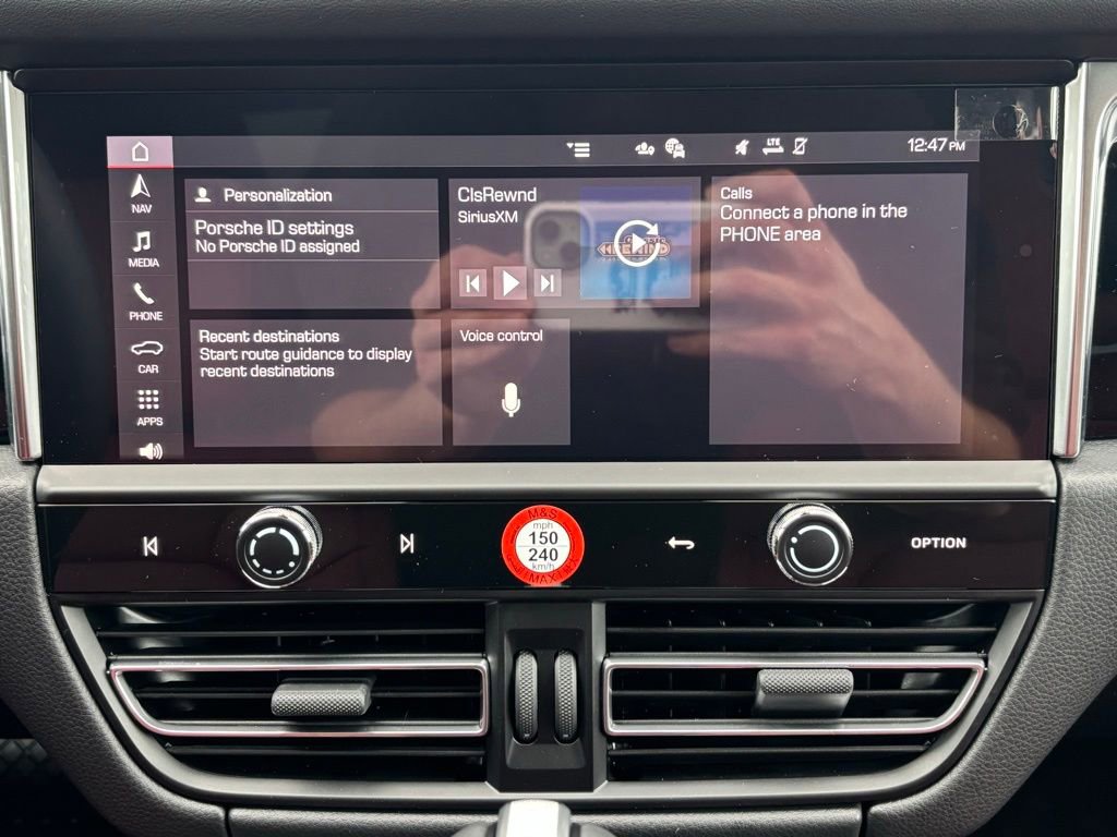 New 2026 Porsche Macan image 23