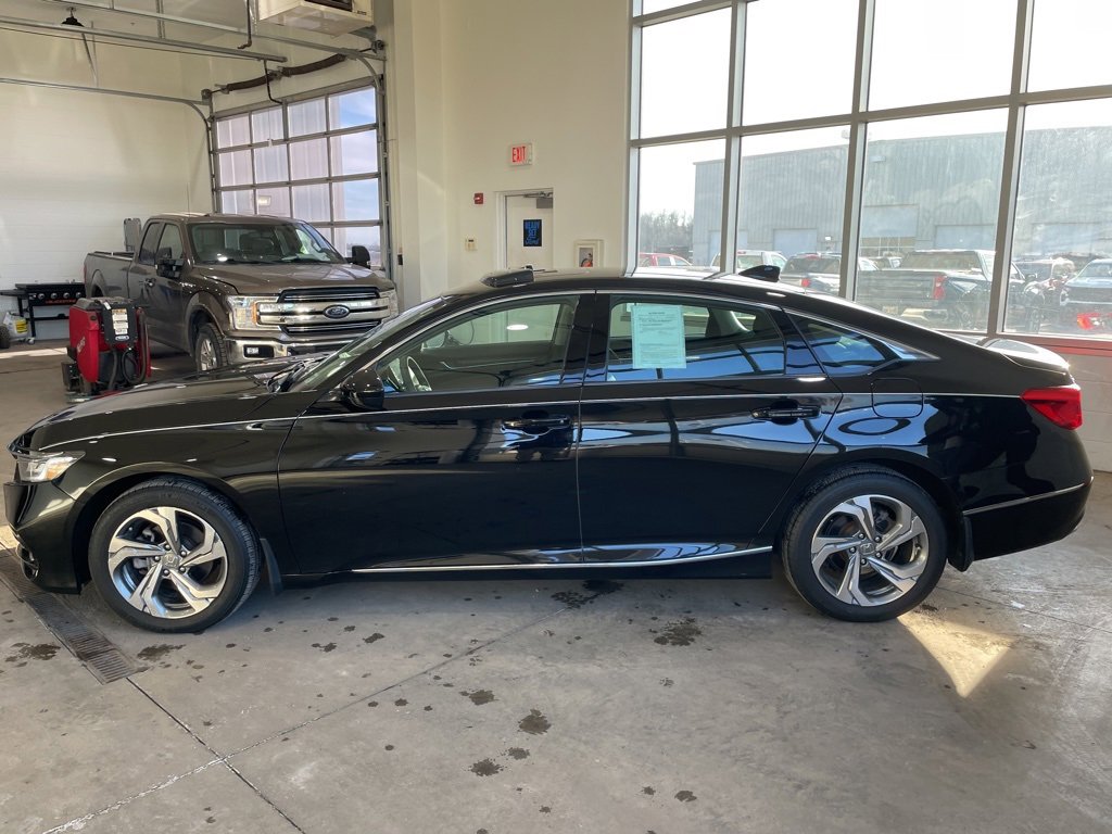 Used 2018 Honda Accord EX image 8