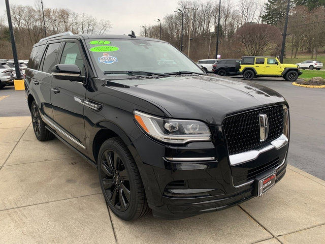Used 2022 Lincoln Navigator Reserve image 9