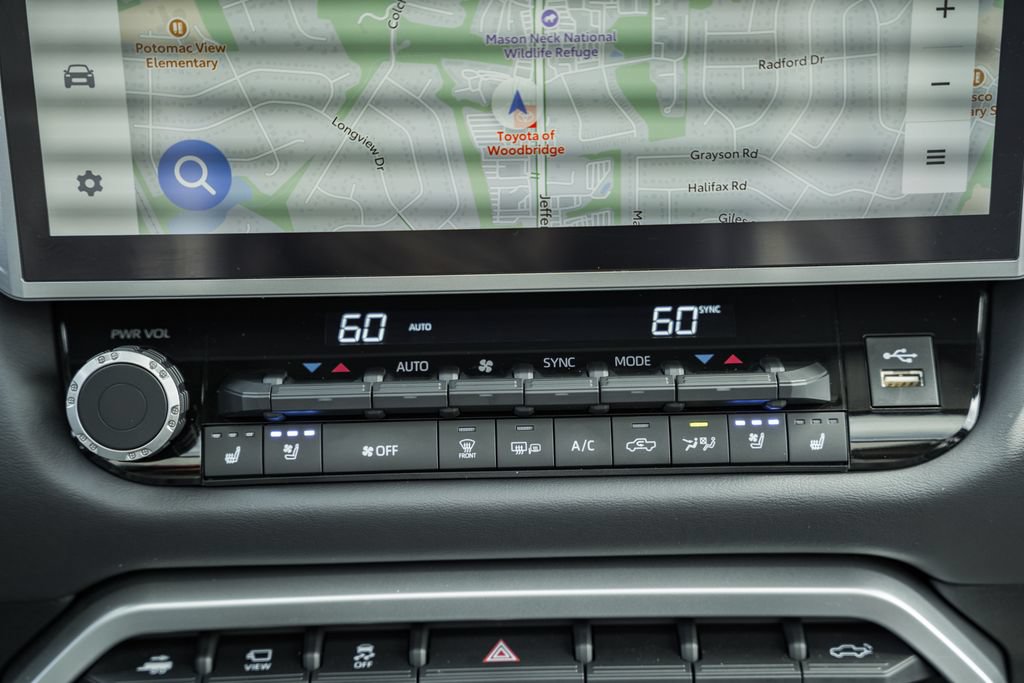 Used 2025 Toyota Tundra Platinum AWD/4WD image 28
