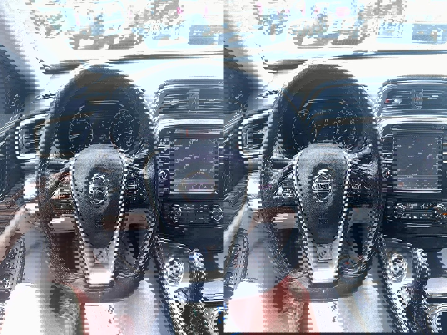 Used 2017 Nissan Maxima Platinum w/ Medallion Package image 13