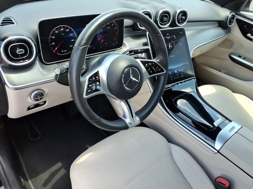 Used 2025 Mercedes-Benz C 300 4MATIC Sedan image 23
