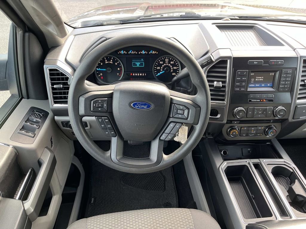 Used 2016 Ford F150 XLT image 12