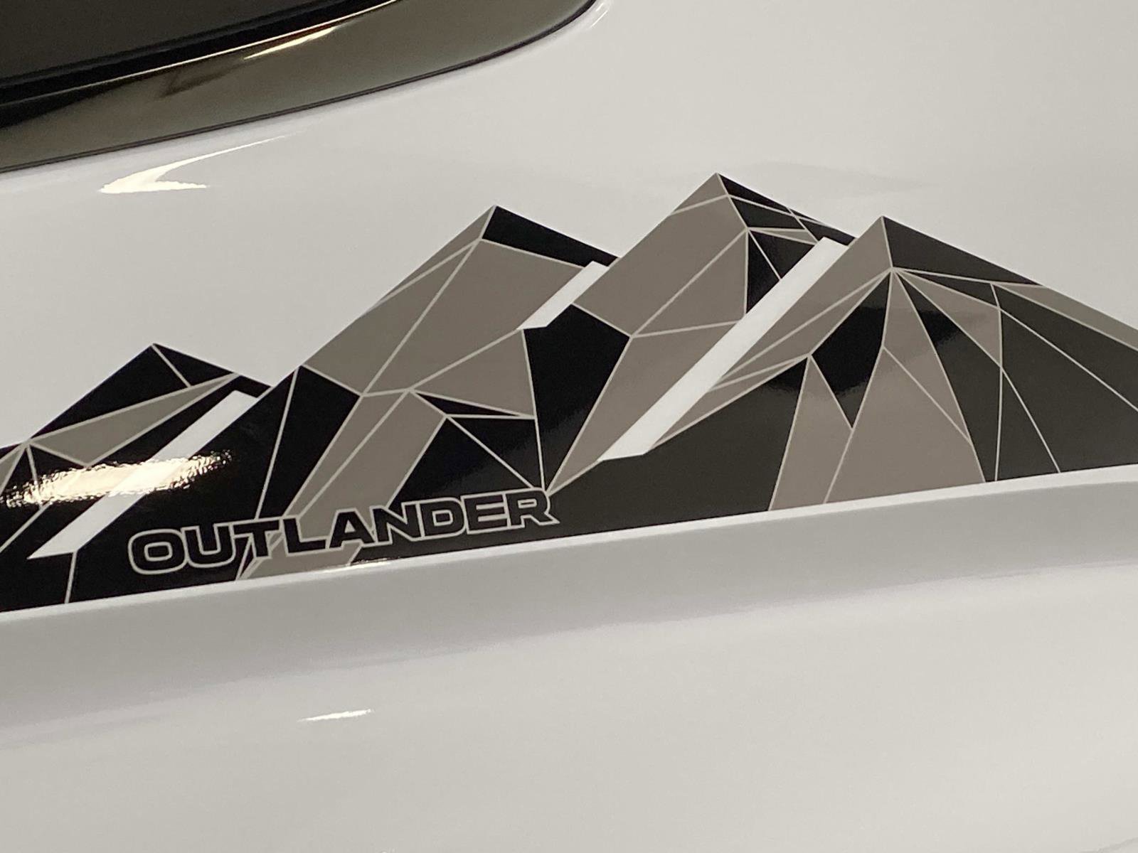 New 2026 Mitsubishi Outlander AWD image 7