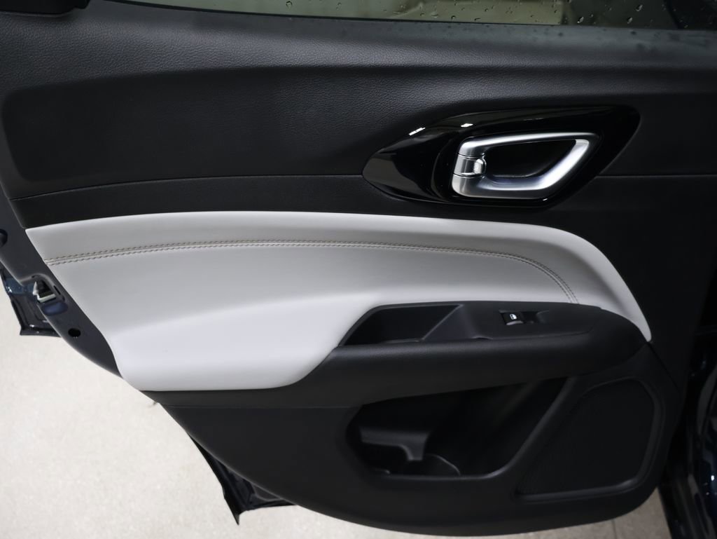 New 2026 Jeep Compass Limited image 13