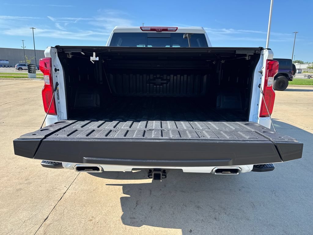Certified 2026 Chevrolet Silverado 1500 High Country AWD/4WD image 6