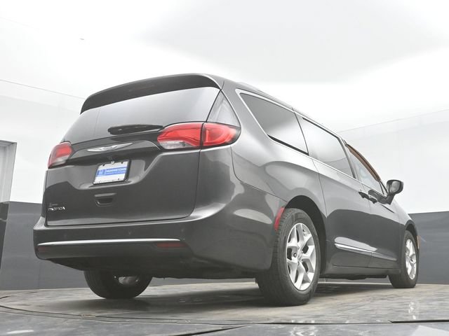 Used 2017 Chrysler Pacifica Touring-L Plus w/ Tire & Wheel Group FWD image 50
