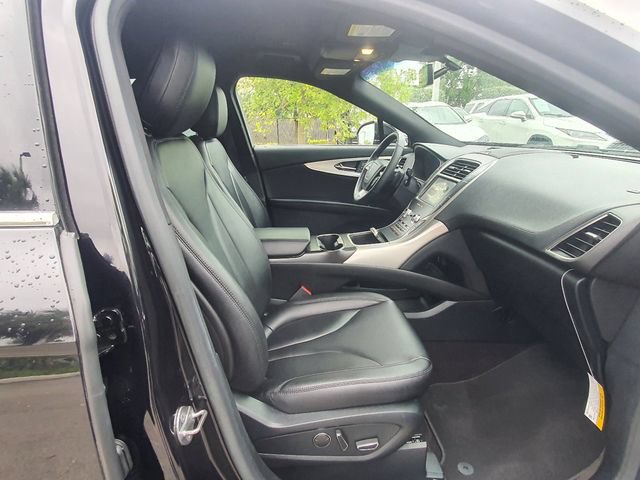 Used 2020 Lincoln Nautilus FWD image 33